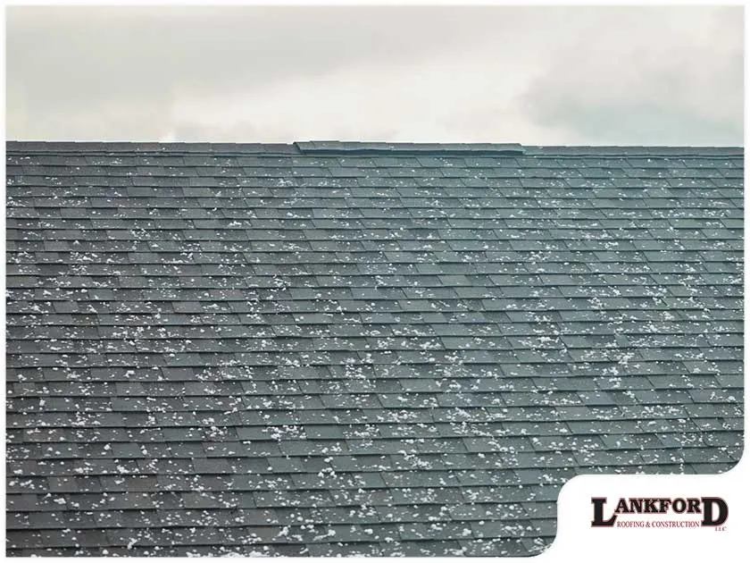 A Quick Guide To Roof Damaging Hailstones